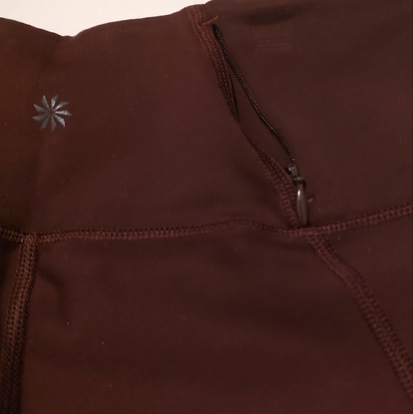 Athleta Slash Stealth 7/8 Tight Mesh Panels Leggings Burgundy Pockets Fitted S - Picture 10 of 16